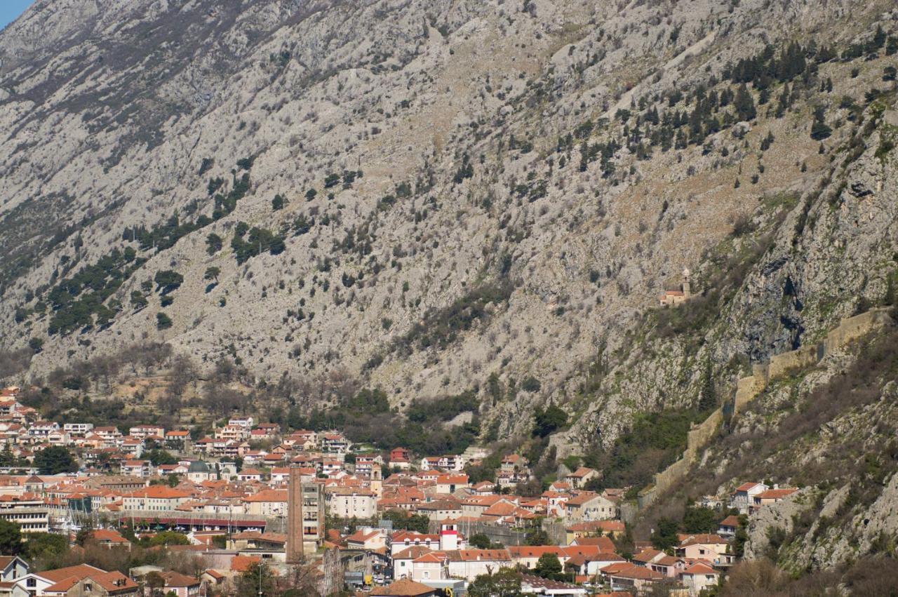 Apartments Mezini 11 Kotor Exterior photo