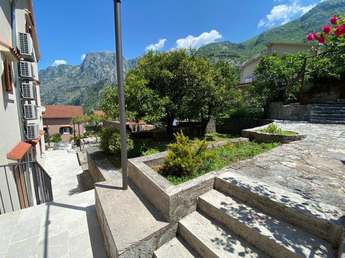 Apartments Mezini 11 Kotor Exterior photo